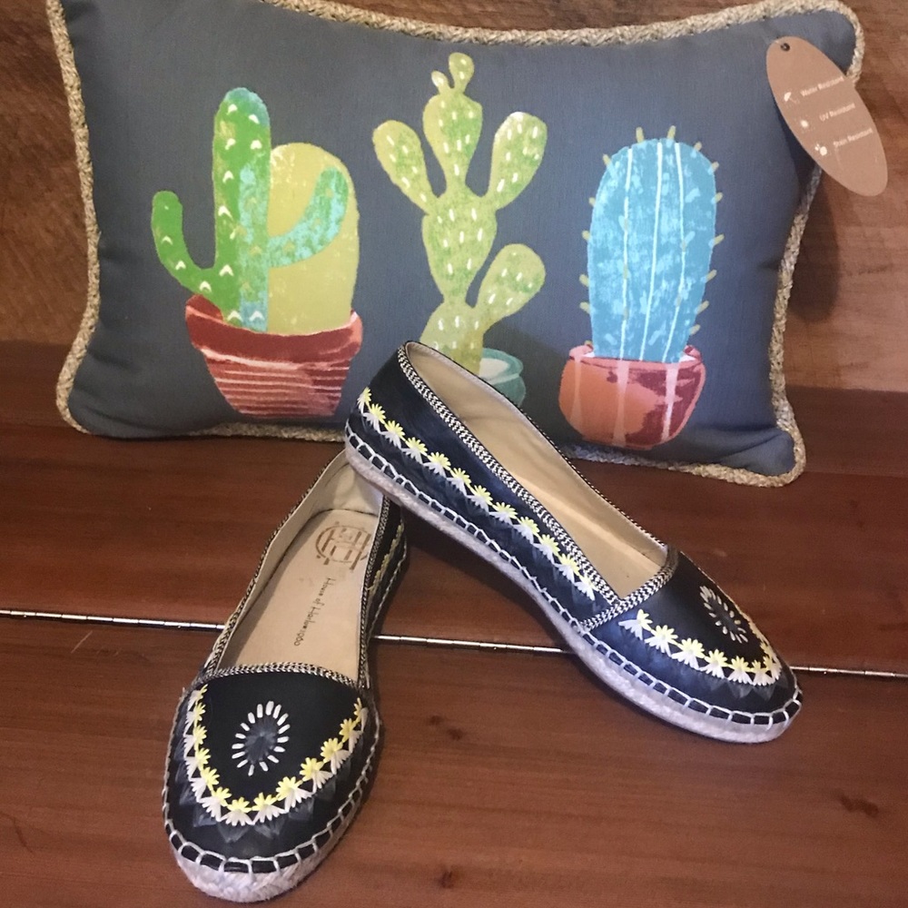 House of Harlow shoes